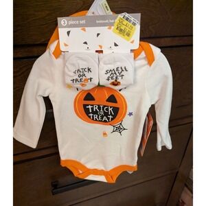 Baby Starters Trick or Treat 3 Piece Set,‎ 3 Month, Beanie, Bodysuit, Socks